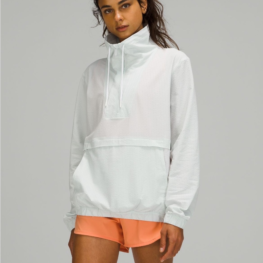 Lululemon pack light pullover